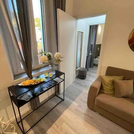 Apartment Comfy Brand New Equipped *