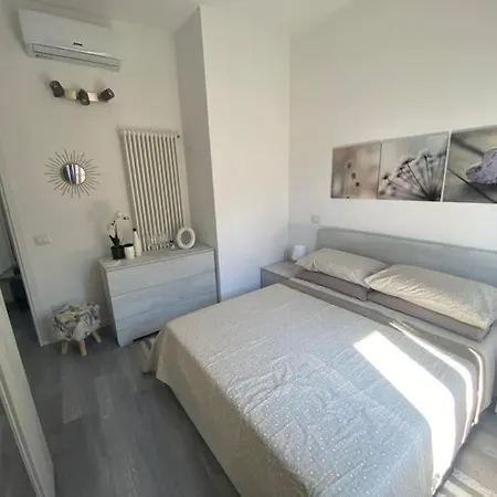 Apartment Comfy Brand New Equipped *